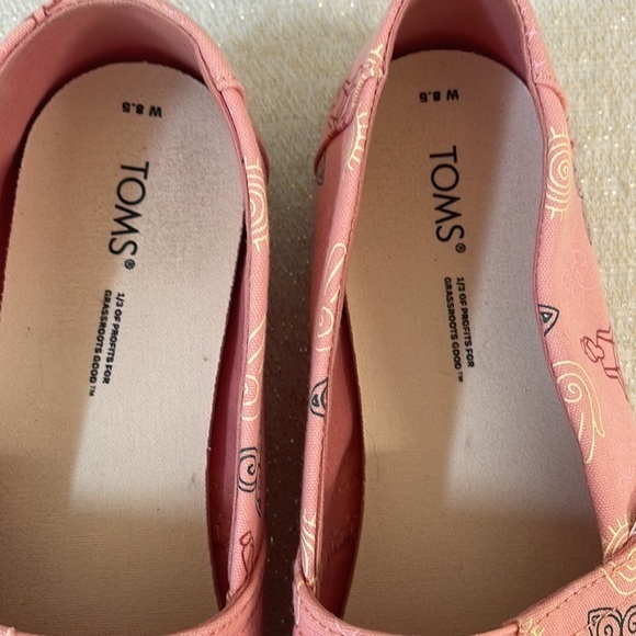 Toms Namaste Slip on shoes women’s size 8 1/2 pre-owned very lightweight narrow - Picture 4 of 8